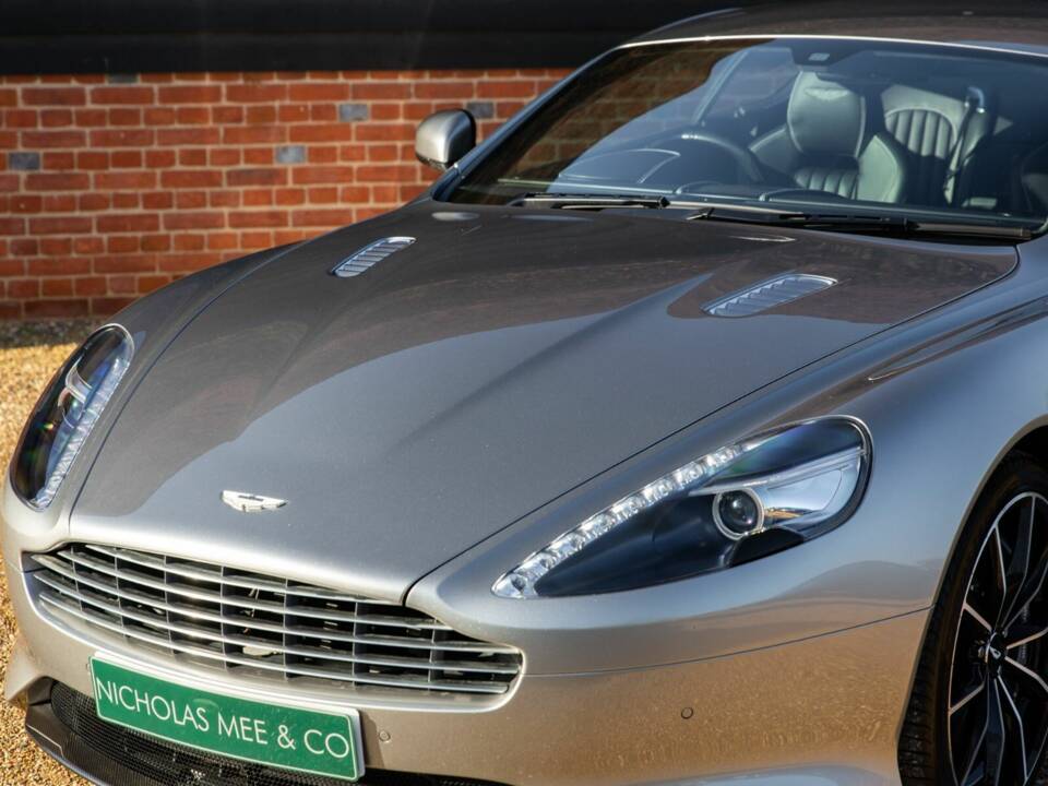 Image 15/50 of Aston Martin DB 9 GT &quot;Bond Edition&quot; (2015)