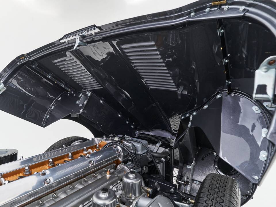 Bild 81/99 von Jaguar E-Type 4.2 (1966)