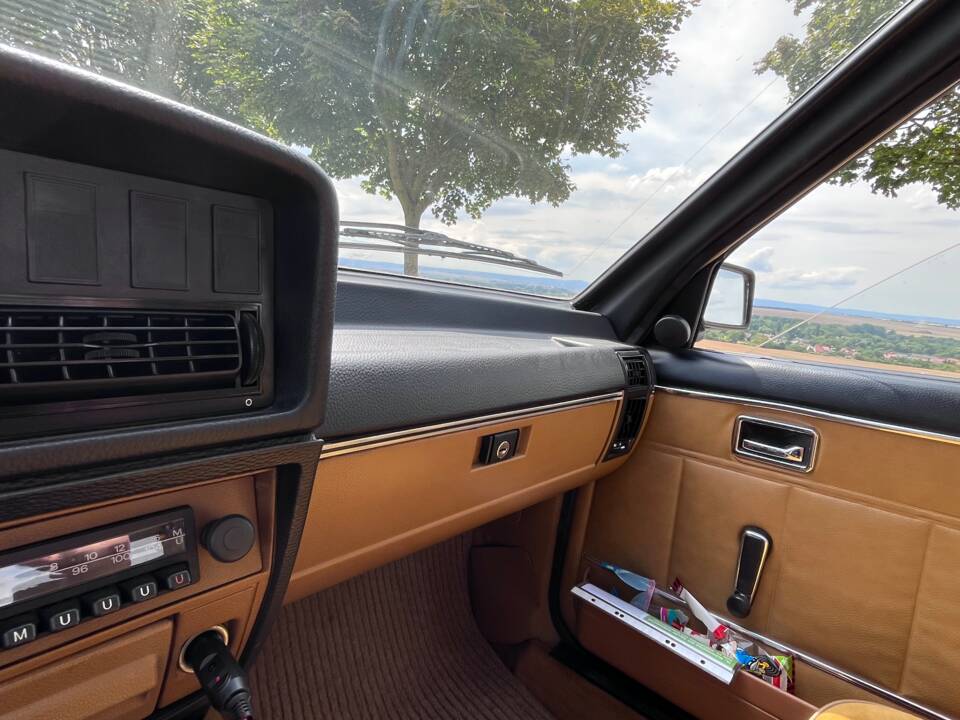 Immagine 14/39 di Opel Commodore 2,5 S (1981)