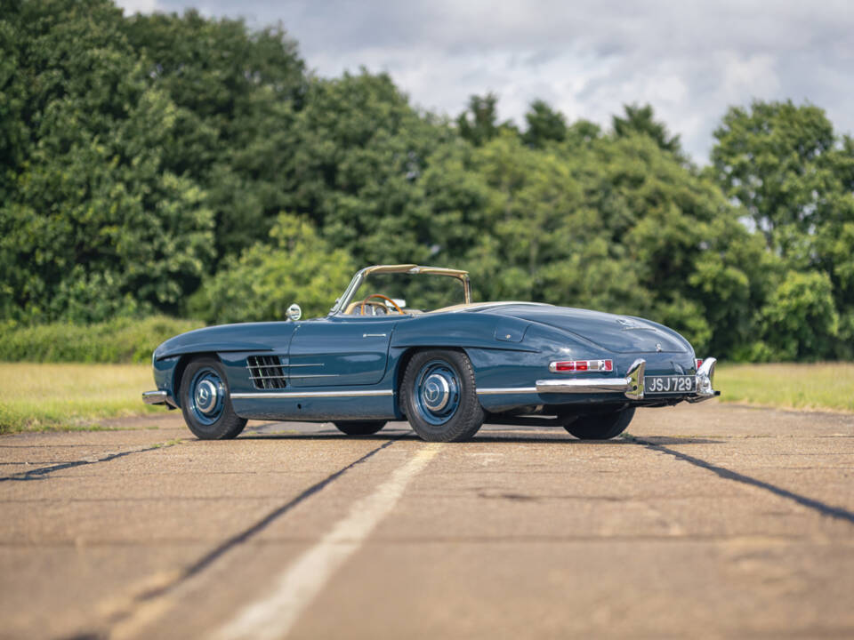 Immagine 2/50 di Mercedes-Benz 300 SL Roadster (1958)