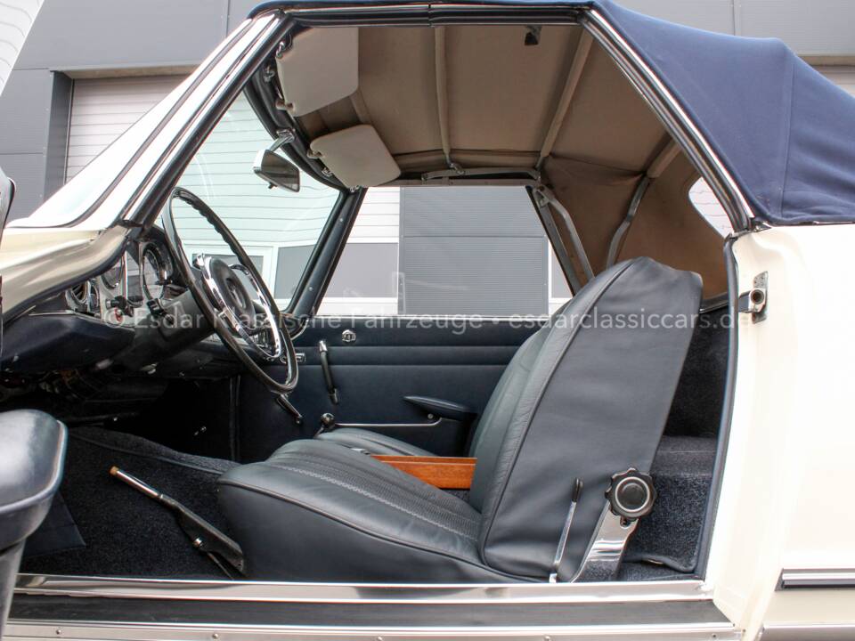Afbeelding 11/31 van Mercedes-Benz 230 SL (1967)