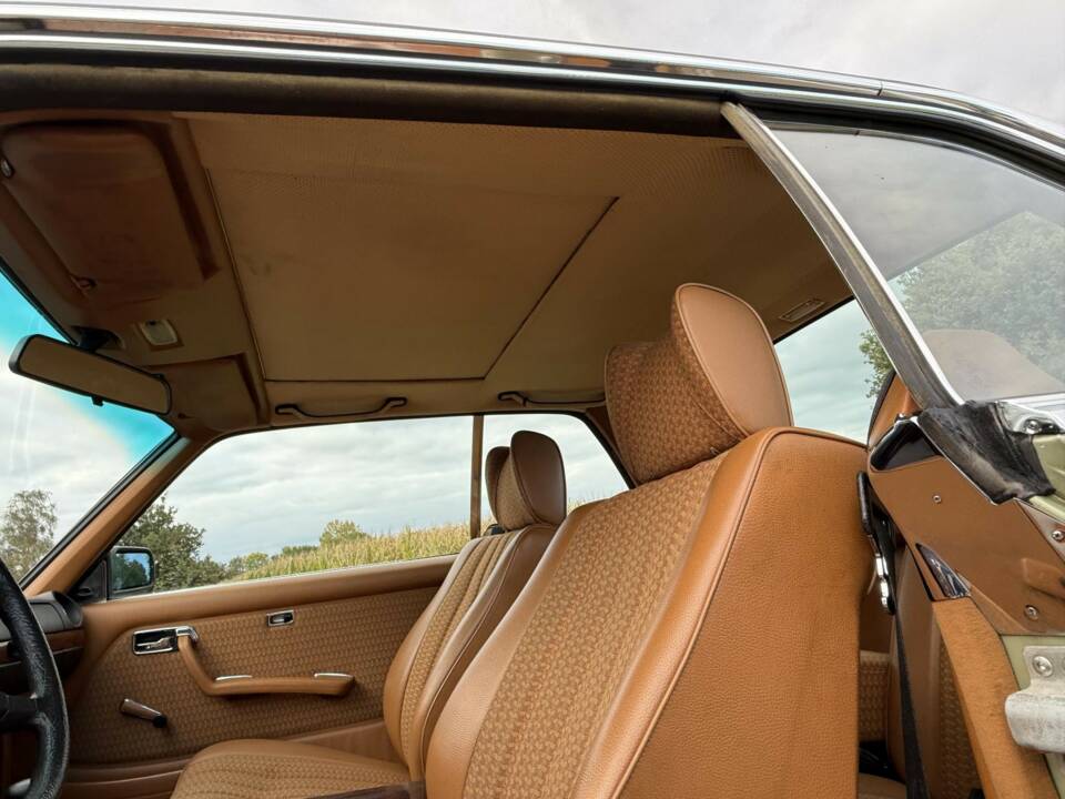 Afbeelding 13/16 van Mercedes-Benz 230 C (1978)