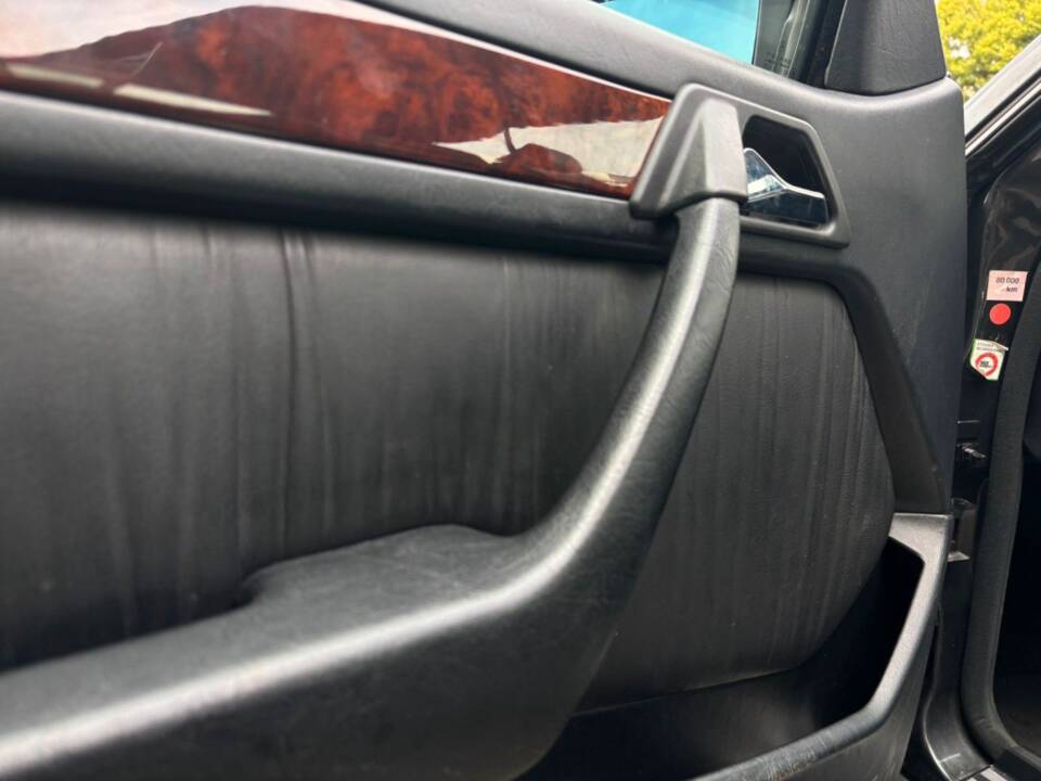 Bild 16/22 von Mercedes-Benz 300 CE-24 (1993)