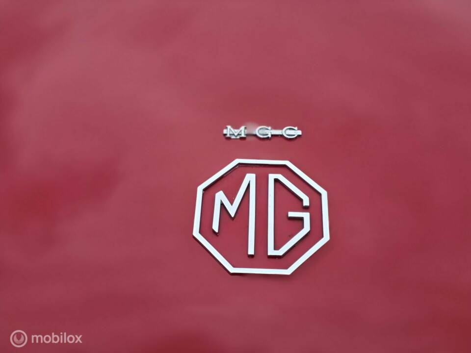 Image 12/44 of MG MGC (1969)