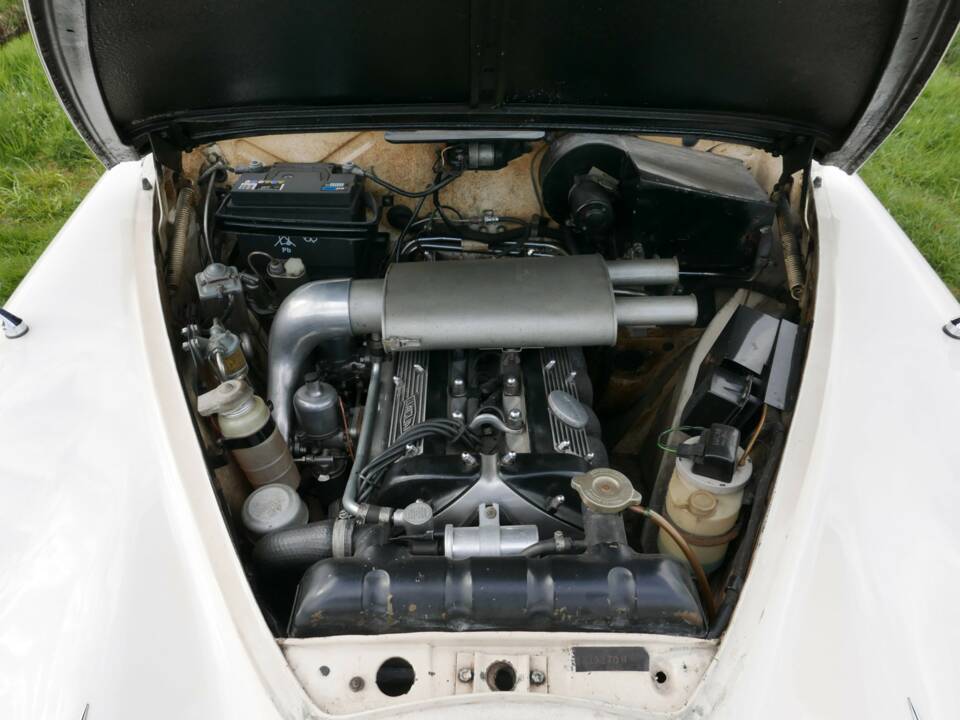 Obraz 29/50 pojazdu Jaguar 240 (1968)
