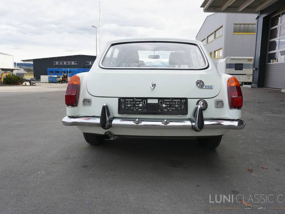 Image 8/54 de MG MGB GT (1974)