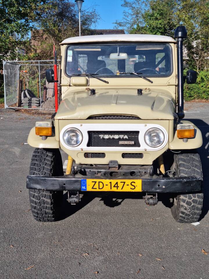Bild 3/18 von Toyota Land Cruiser BJ 43 (1978)