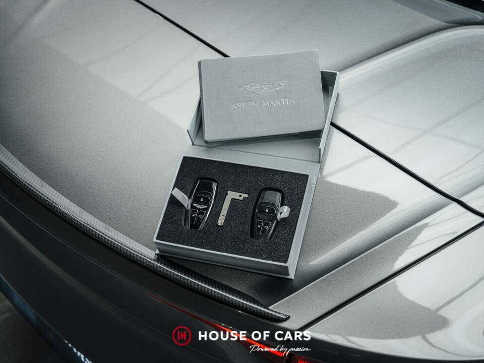 Image 25/25 of Aston Martin DBS Superleggera Volante (2020)