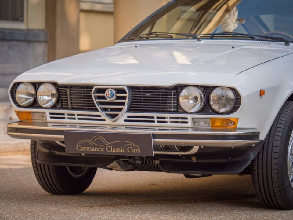 Afbeelding 6/16 van Alfa Romeo Alfetta GT 1.6 (1977)