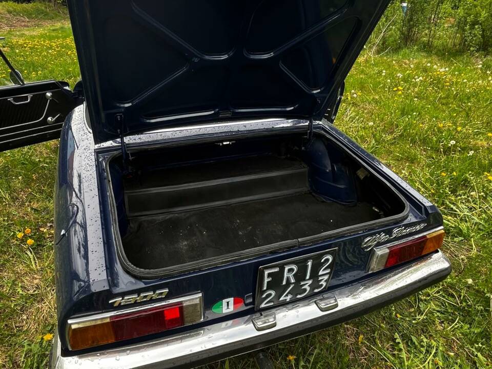 Immagine 4/14 di Alfa Romeo Spider 1300 Junior (1972)