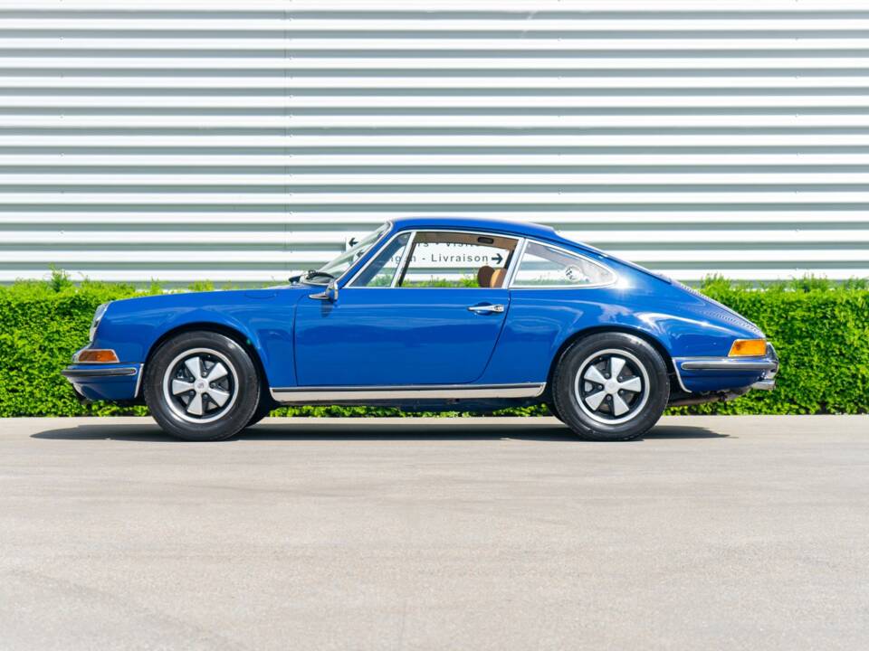 Image 15/34 de Porsche 911 2.0 E (1969)