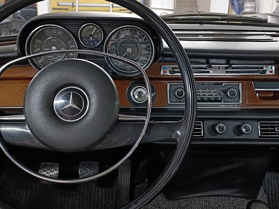 Image 9/21 of Mercedes-Benz 280 S (1970)