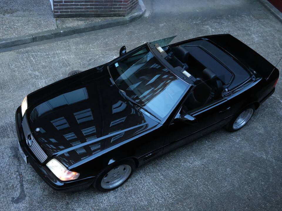 Image 77/100 of Mercedes-Benz SL 600 (1998)