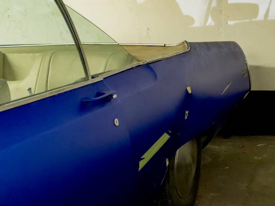 Image 10/50 of Chrysler 300 L (1970)