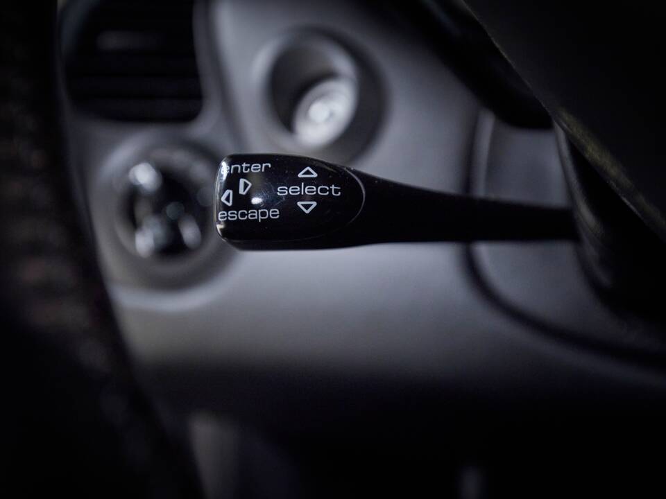 Image 75/98 of Porsche 911 Turbo (2000)