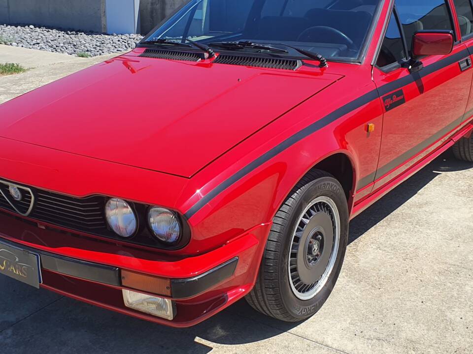 Image 9/35 de Alfa Romeo GTV 2.0 (1981)