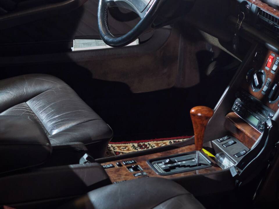 Bild 28/56 von Mercedes-Benz 500 SEC Bähr (1990)