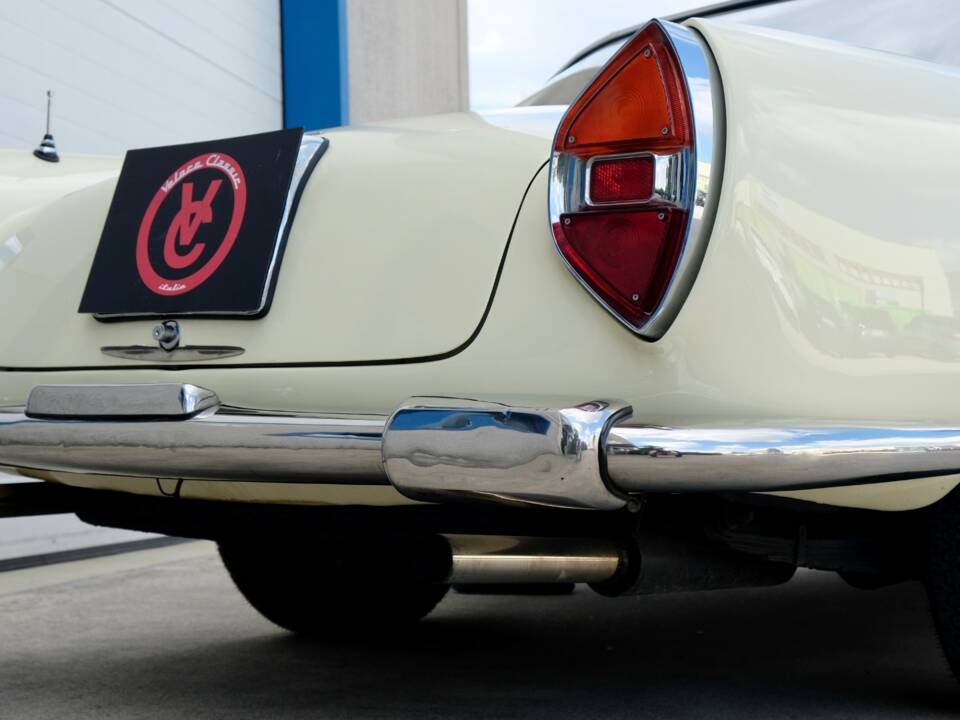 Imagen 35/40 de Lancia Flaminia GT Touring (1961)