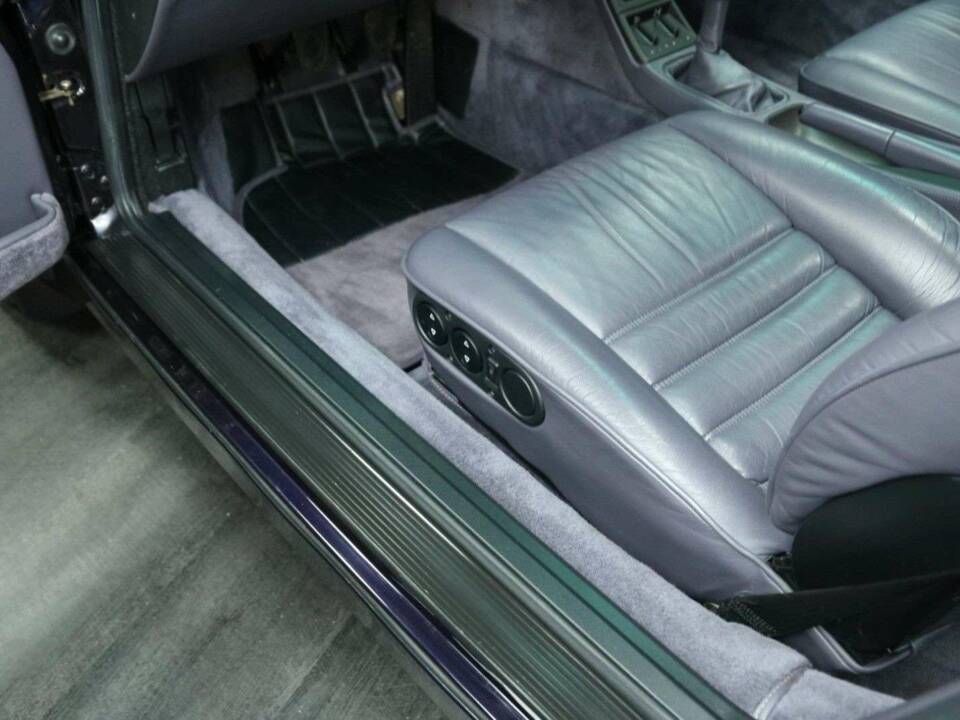 Afbeelding 12/50 van Porsche 911 Carrera 4 "30 Jahre 911" (1993)