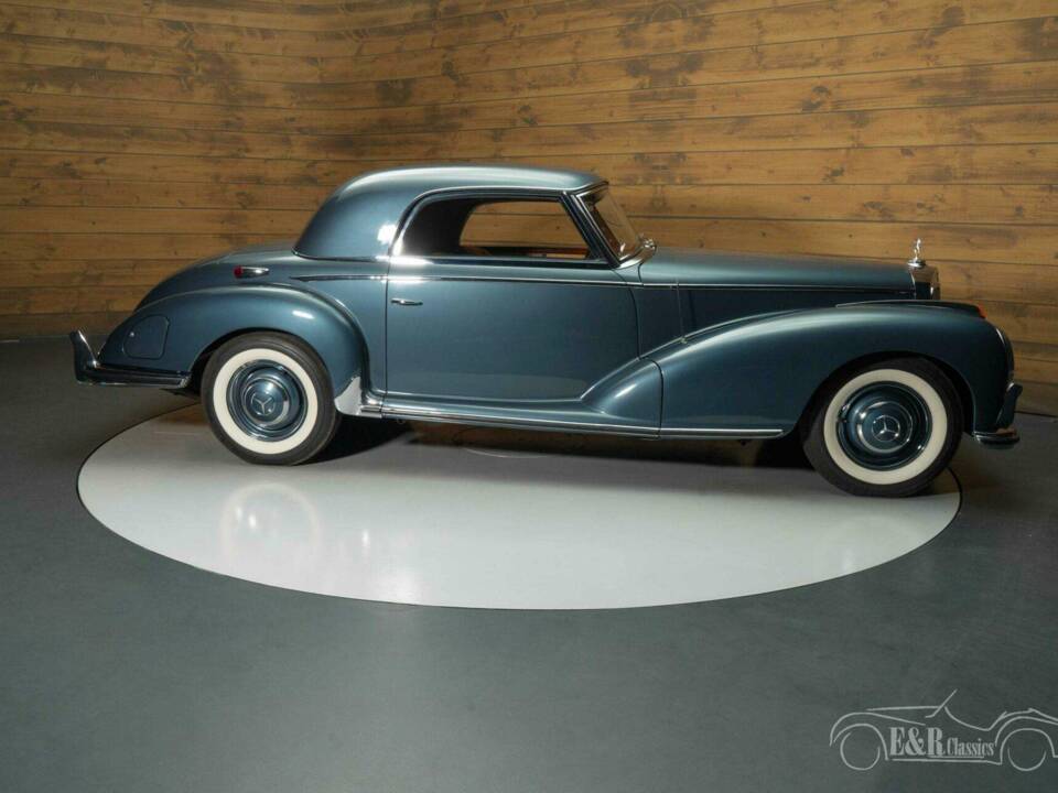 Image 26/31 of Mercedes-Benz 300 S (1953)