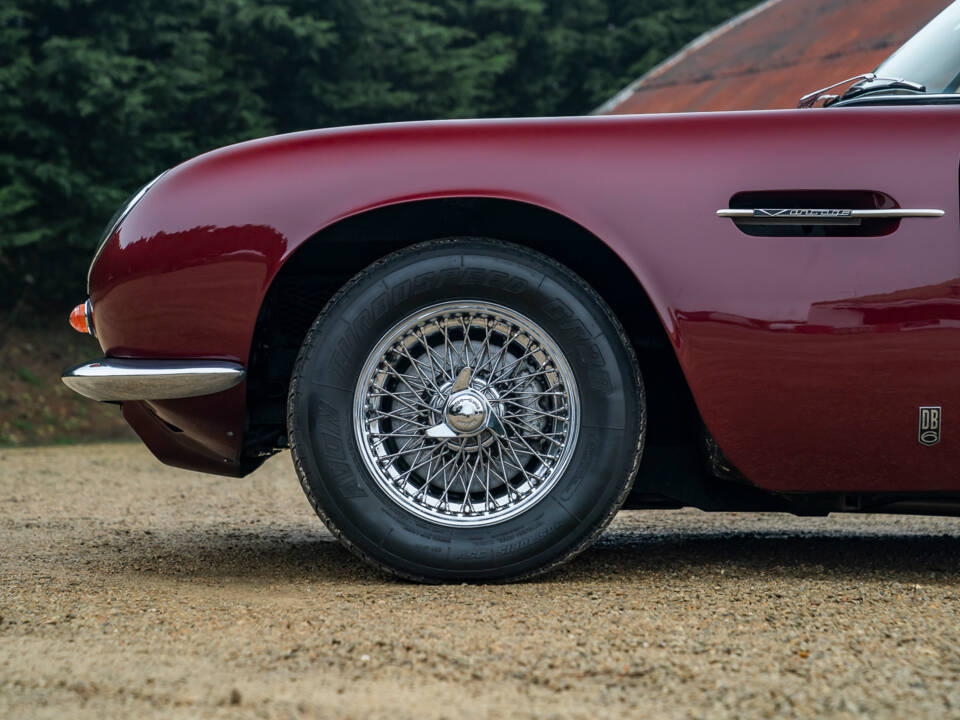 Afbeelding 28/30 van Aston Martin DB 6 Vantage (1969)