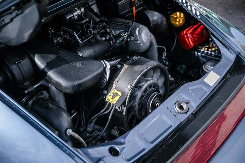 Bild 28/33 von Porsche 911 Carrera 2 (1990)