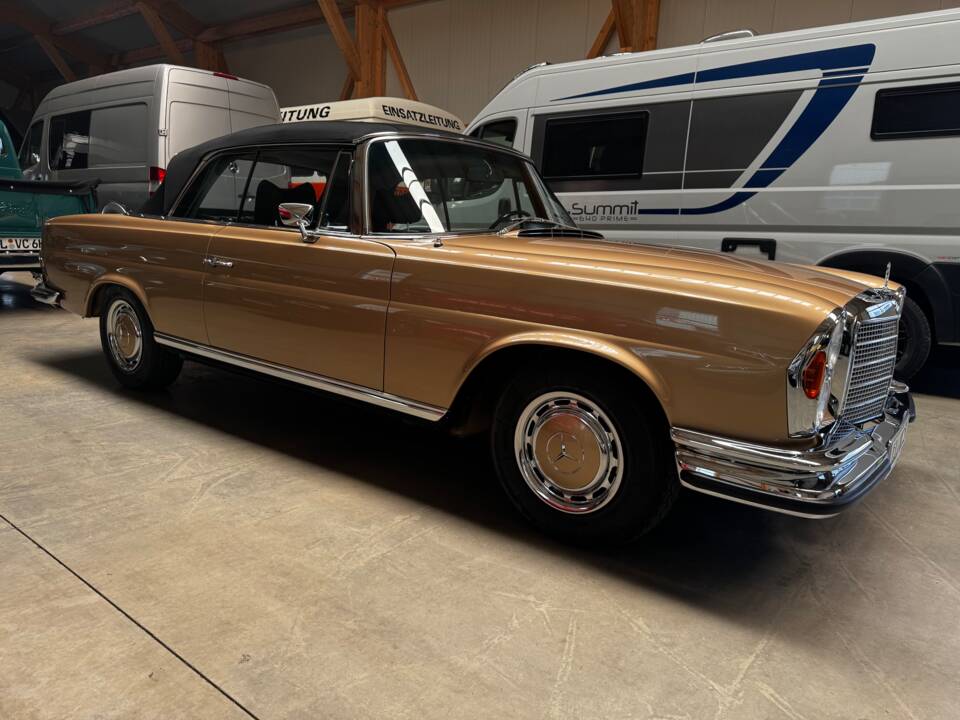 Imagen 7/26 de Mercedes-Benz 280 SE (1969)