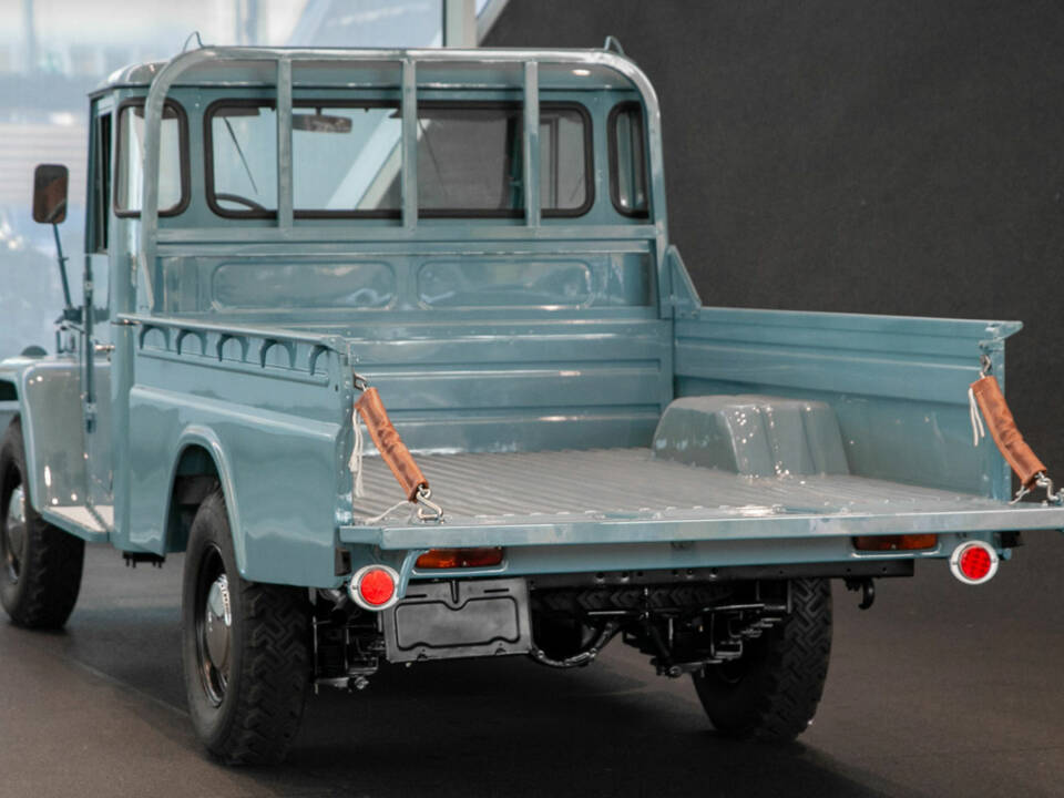 Image 5/12 of Toyota Land Cruiser FJ 45 (1967)