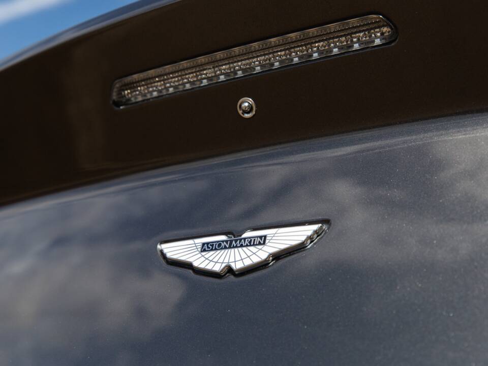 Bild 37/79 von Aston Martin V12 Vantage (2011)