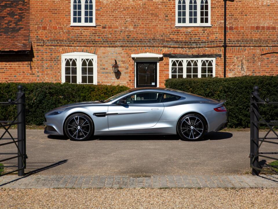 Image 79/80 of Aston Martin Vanquish (2013)