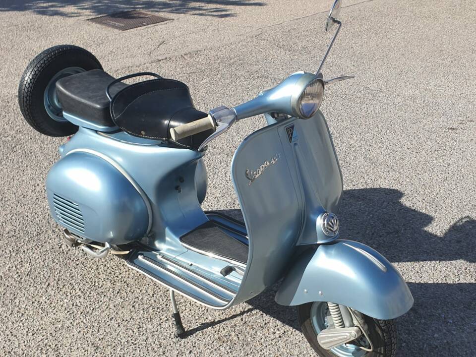 Image 2/17 of Piaggio DUMMY (1960)