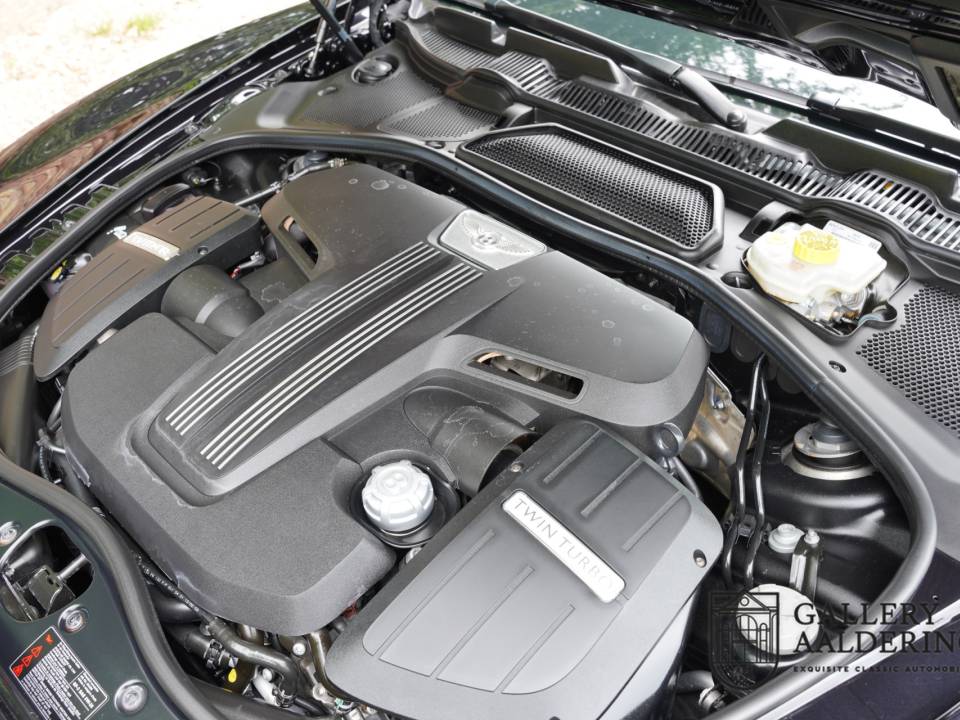 Image 48/50 of Bentley Continental GTC V8 (2014)