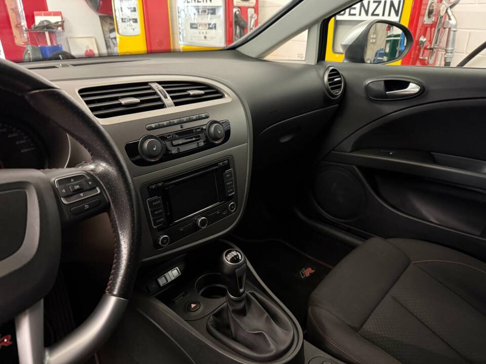 Bild 10/16 von SEAT Leon 1.8 TSI (2012)