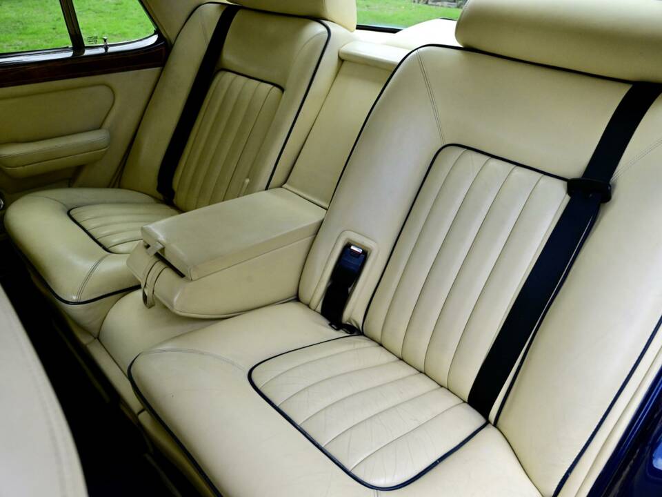 Bild 46/50 von Rolls-Royce Silver Spirit II (1992)