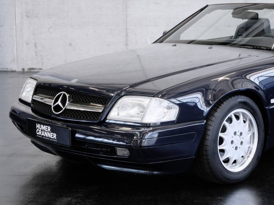 Image 36/46 of Mercedes-Benz SL 320 (1998)