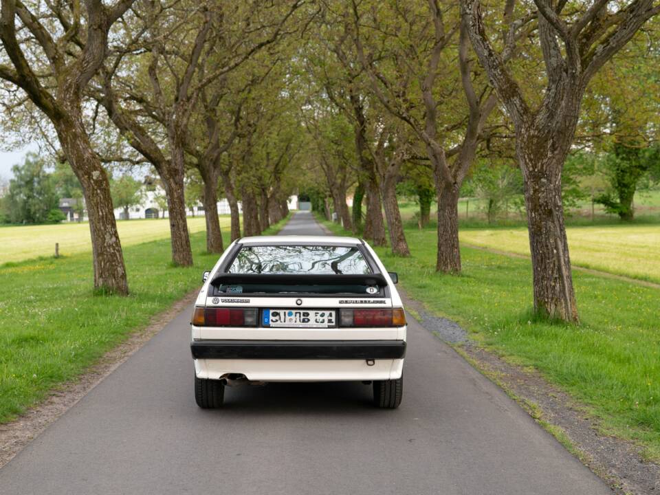 Bild 2/35 von Volkswagen Scirocco II 1.8 (1989)