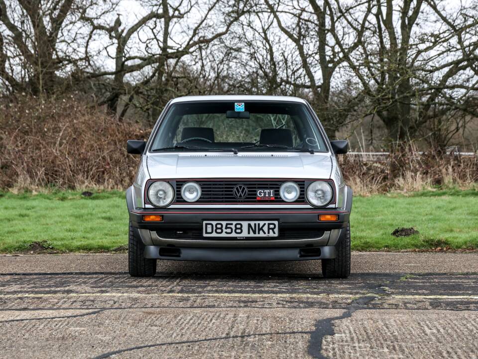 Bild 5/24 von Volkswagen Golf II GTi 16V 1.8 (1987)