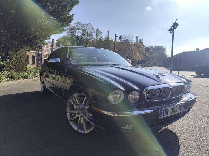 Immagine 2/7 di Jaguar XJR (2003)