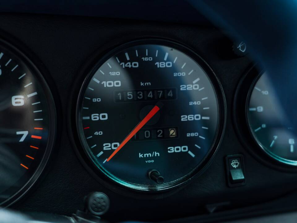 Afbeelding 33/61 van Porsche 911 Carrera 4 (1990)