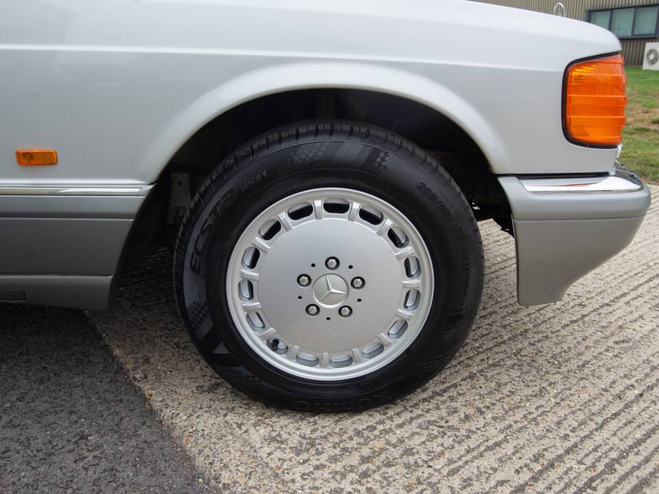 Bild 28/28 von Mercedes-Benz 500 SE (1988)