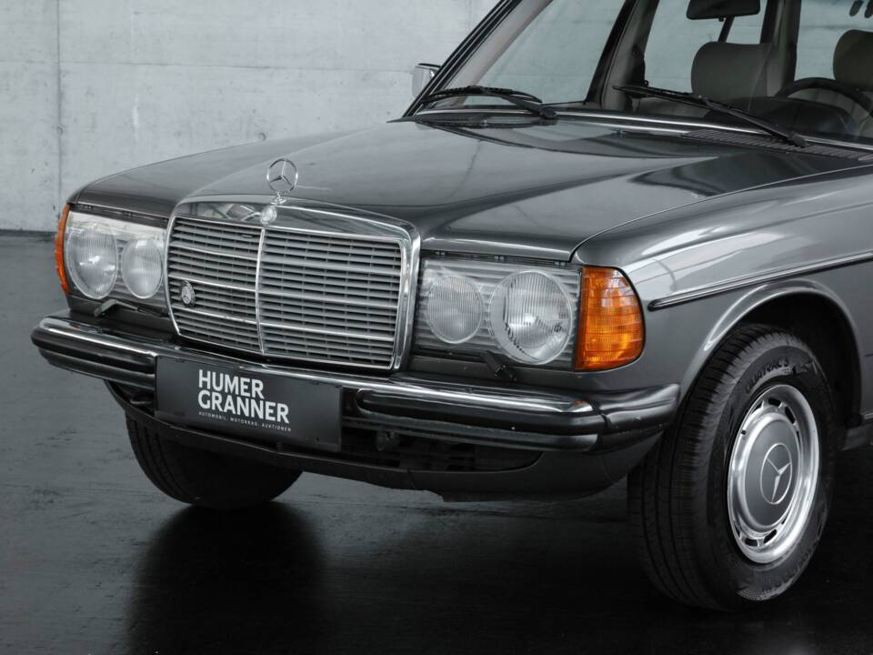 Image 5/49 of Mercedes-Benz 230 TE (1981)