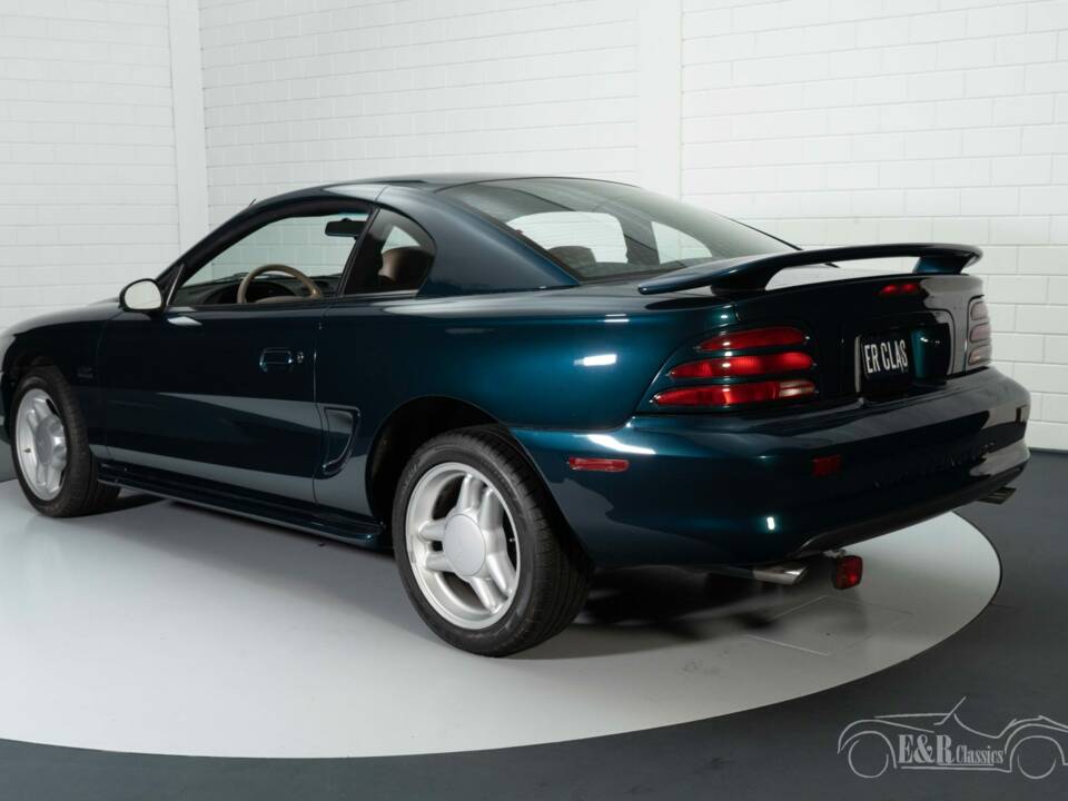Immagine 4/7 di Ford Mustang GT (1994)