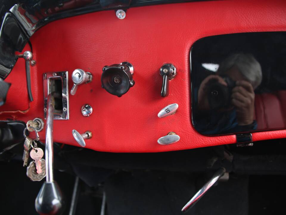 Immagine 31/45 di Citroën Traction Avant 11 BL (1952)