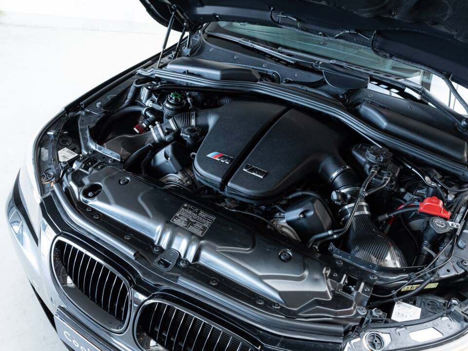 Bild 30/32 von BMW M5 Touring (2007)