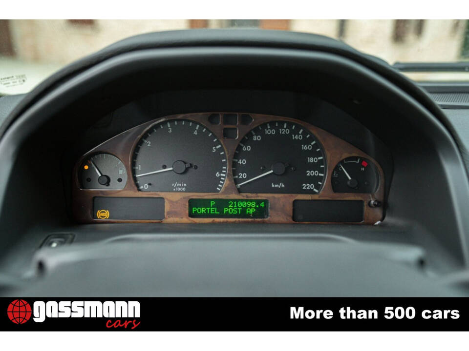 Image 13/15 of Land Rover Range Rover 4.6 HSE (1998)