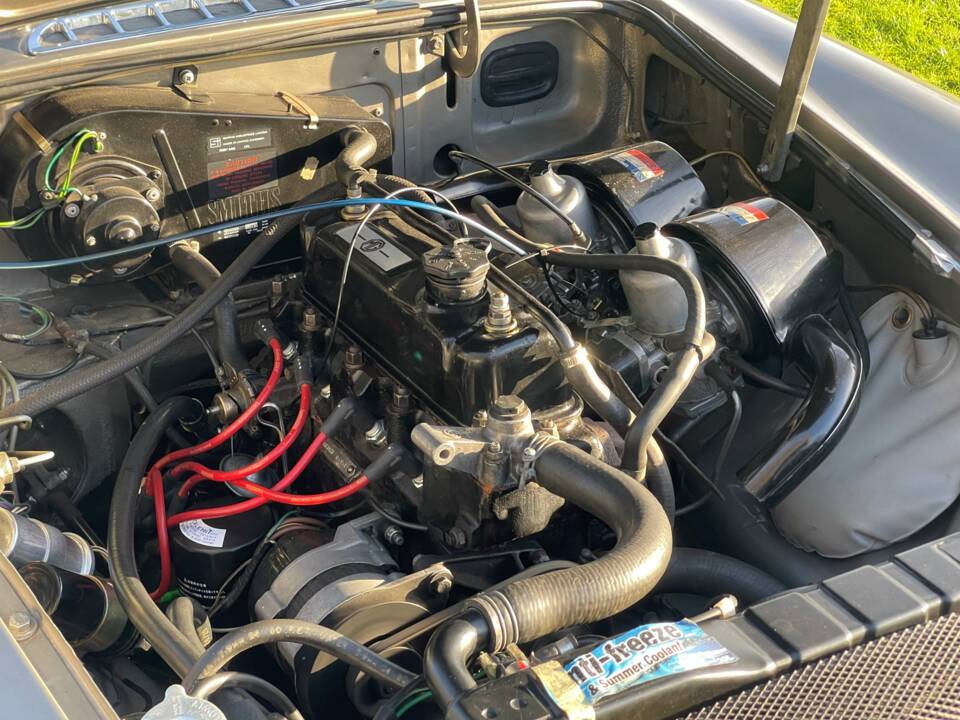 Bild 11/12 von MG MGB Limited Edition (1981)