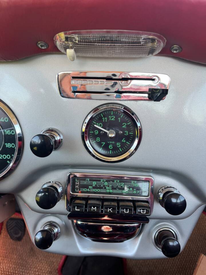Image 43/63 of Porsche 356 C 1600 (1964)