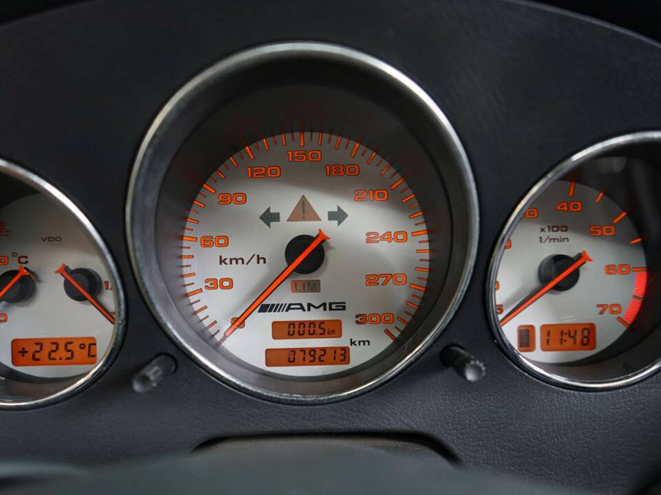 Immagine 26/50 di Mercedes-Benz SLK 32 AMG (2002)