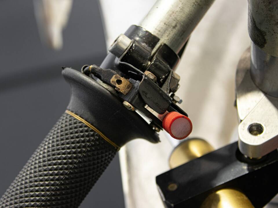 Image 48/50 of Yamaha TR 3 (1974)