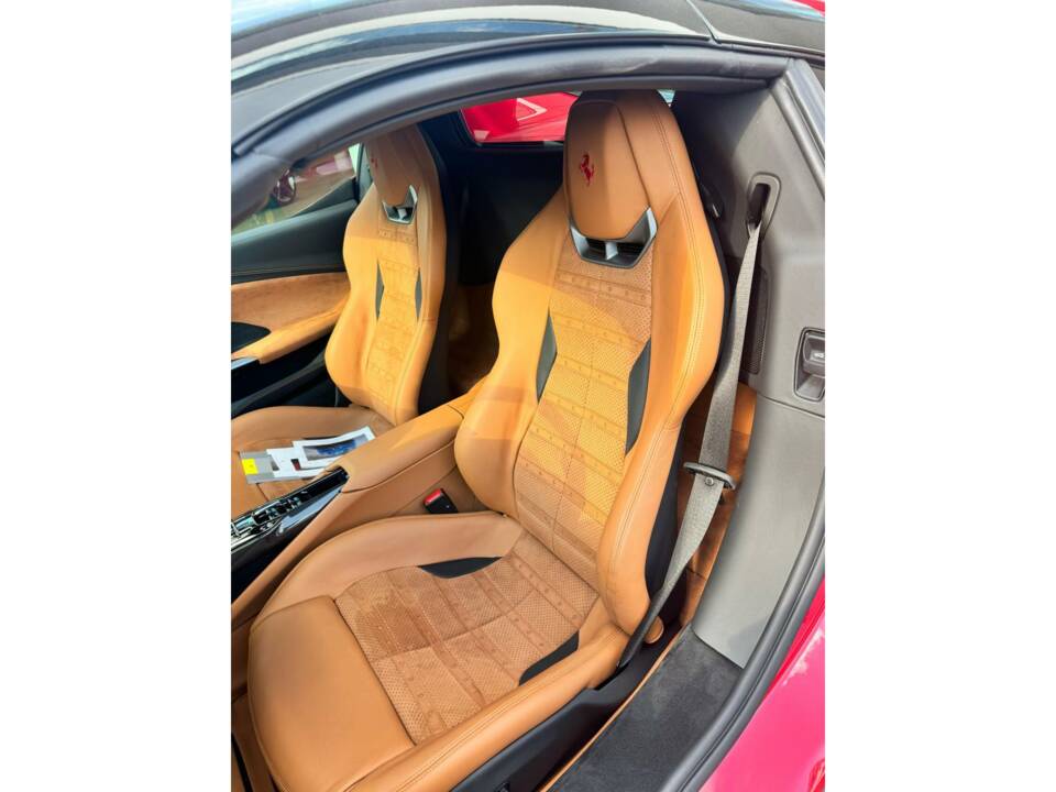 Image 4/10 of Ferrari 296 GTS (2023)